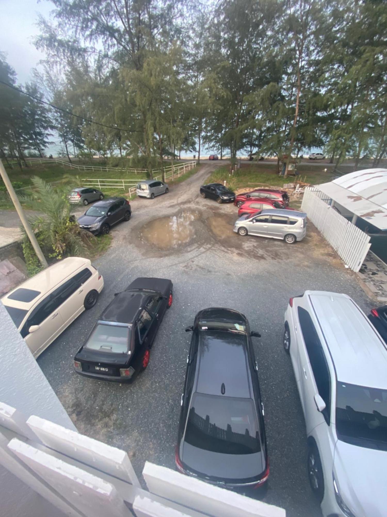 Paka Tamim Seaview Hotel Exteriör bild